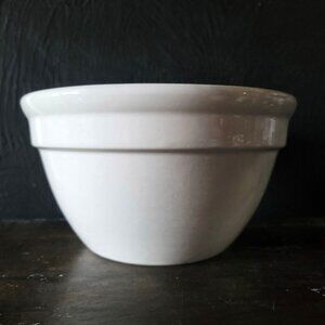 Vtg Hall USA White 1095 Mixing Bowl 7.75" X 4.125” Primitive Farmhouse Style